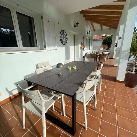 Onza De Paraiso En Menorca