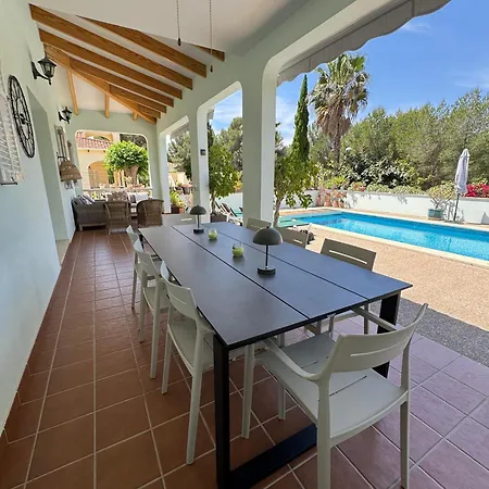 Onza De Paraiso En Menorca *