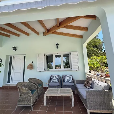 Onza De Paraiso En Menorca Son Parc
