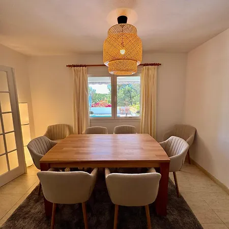 Onza De Paraiso En Menorca Villa Son Parc