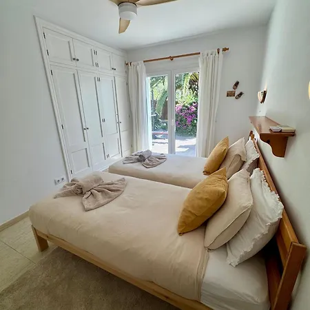 Onza De Paraiso En Menorca * 손 파르크