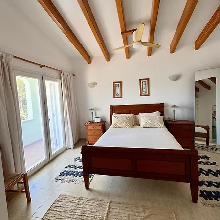 Onza De Paraiso En Menorca 손 파르크